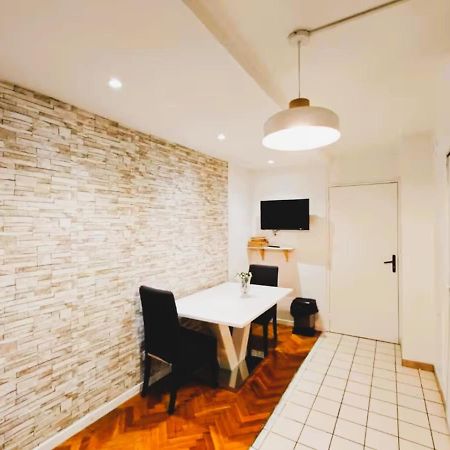Mini-Studio Avec Kitchenette Ou Chambre Confort Avec Frigo Et Tv - Parking En Option Sur Resa ! Chaville Exterior foto
